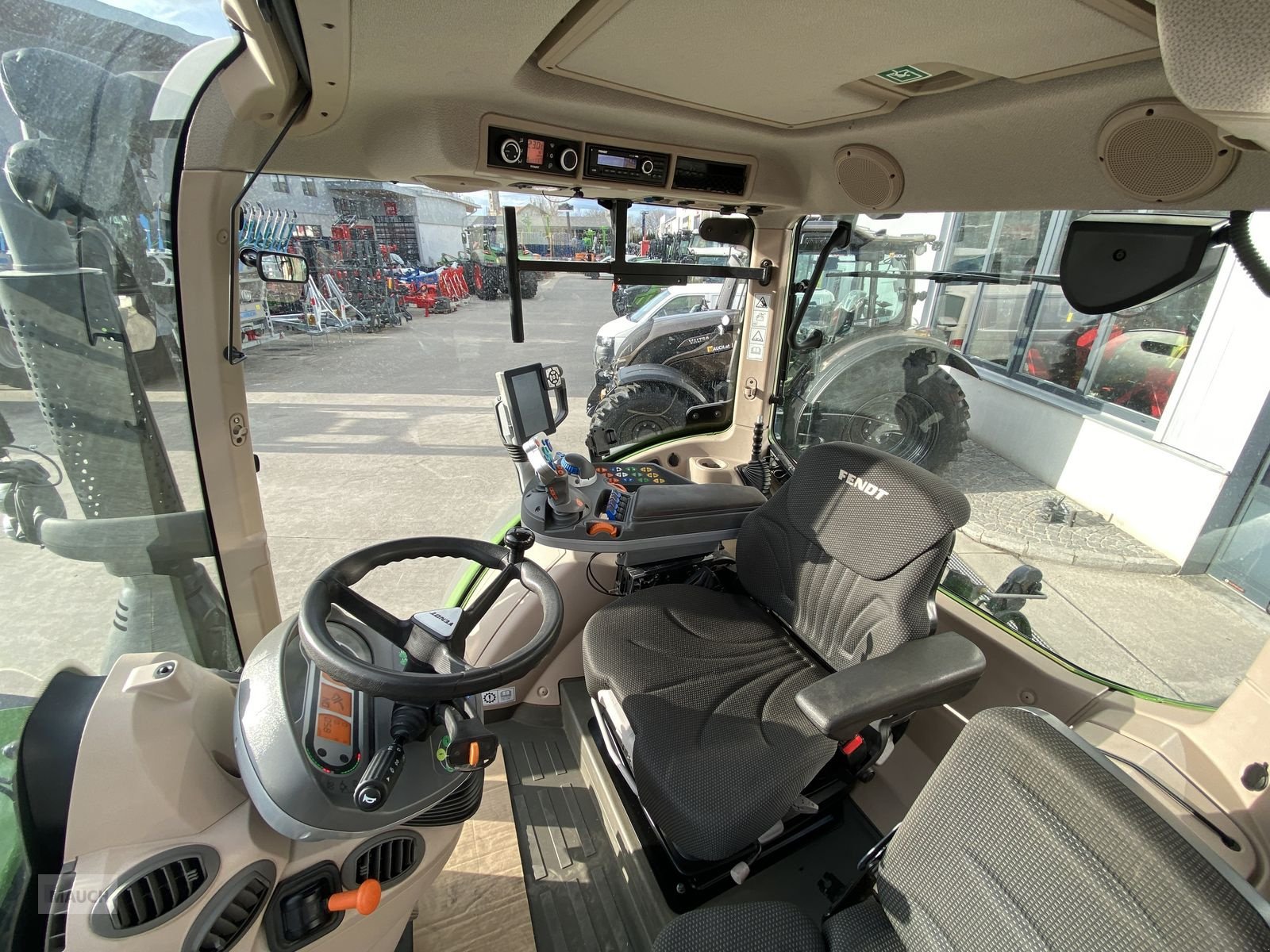 Traktor van het type Fendt 514 Vario Profi, Gebrauchtmaschine in Burgkirchen (Foto 11)