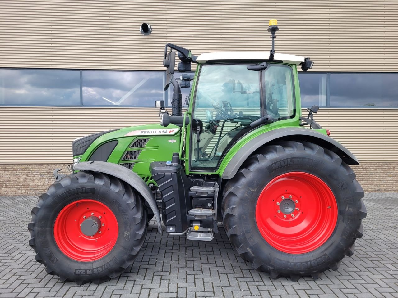 Traktor des Typs Fendt 514 vario s4 power plus 512/516, Gebrauchtmaschine in Houten (Bild 2)