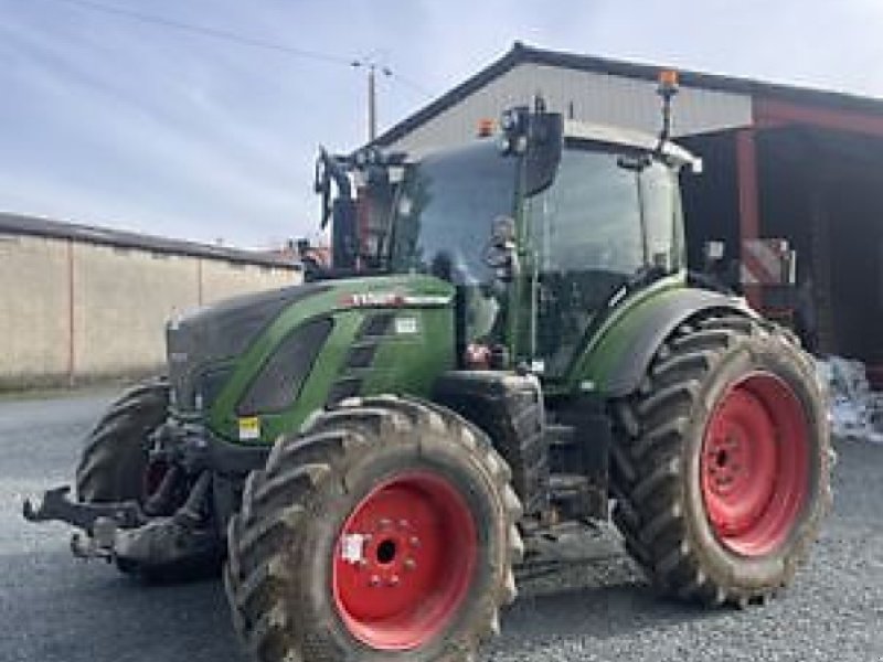Traktor des Typs Fendt 516 POWER PLUS, Gebrauchtmaschine in PEYROLE (Bild 1)