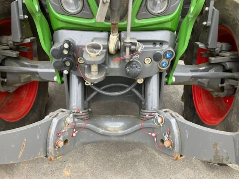 Traktor от тип Fendt 516 POWER, Gebrauchtmaschine в POUSSAY (Снимка 8)