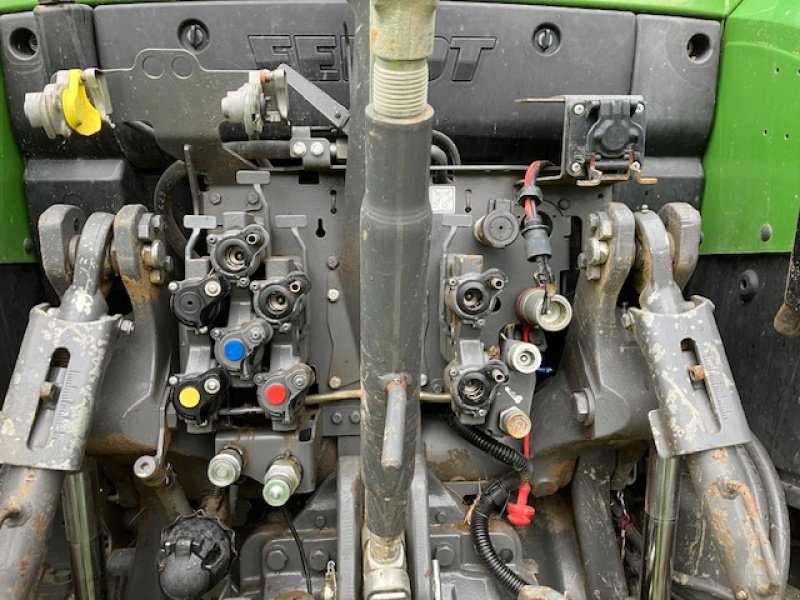 Traktor des Typs Fendt 516 PROFI +, Gebrauchtmaschine in UZEMAIN (Bild 5)