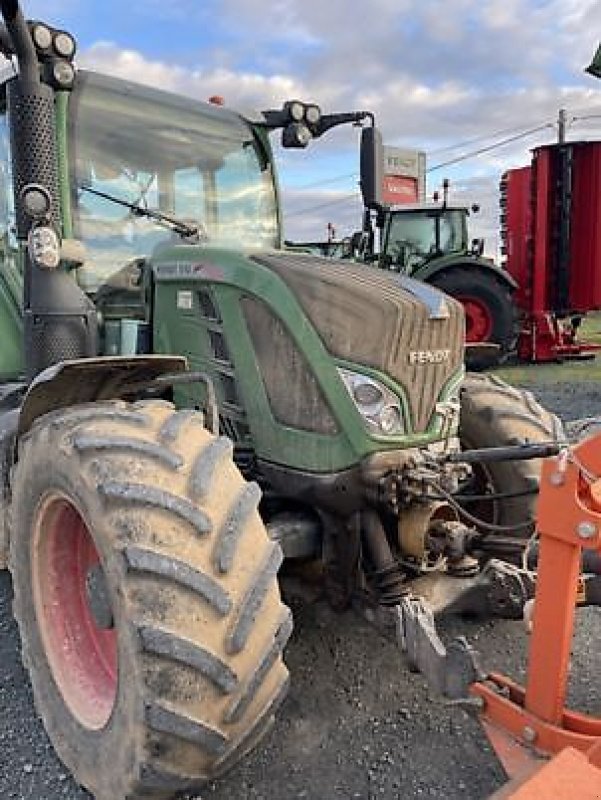 Traktor des Typs Fendt 516 PROFI PLUS, Gebrauchtmaschine in PEYROLE (Bild 2)