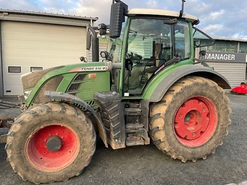 Traktor du type Fendt 516 PROFI PLUS, Gebrauchtmaschine en PEYROLE (Photo 1)