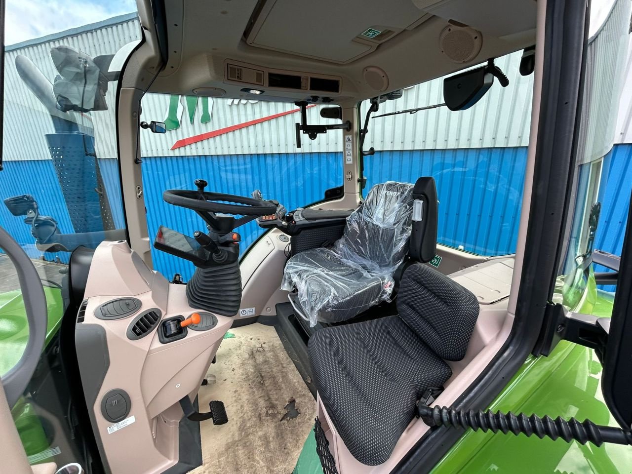 Traktor des Typs Fendt 516 vario Gen3 Power, Neumaschine in Joure (Bild 8)