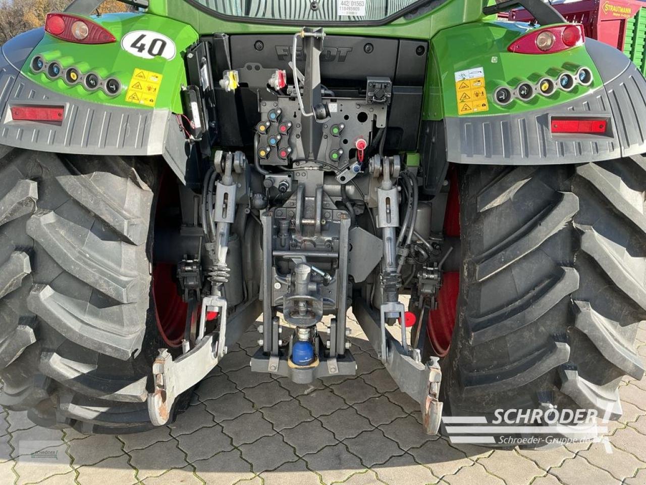 Traktor от тип Fendt 516 VARIO GEN3 PROFI PLUS, Gebrauchtmaschine в Hemmoor (Снимка 8)