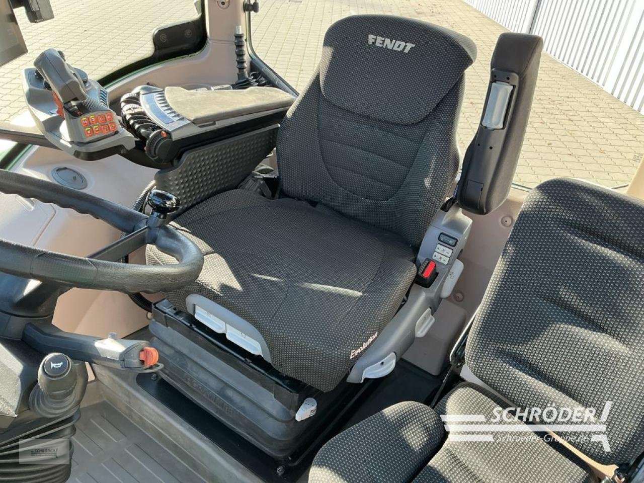 Traktor от тип Fendt 516 VARIO GEN3 PROFI PLUS, Gebrauchtmaschine в Hemmoor (Снимка 18)