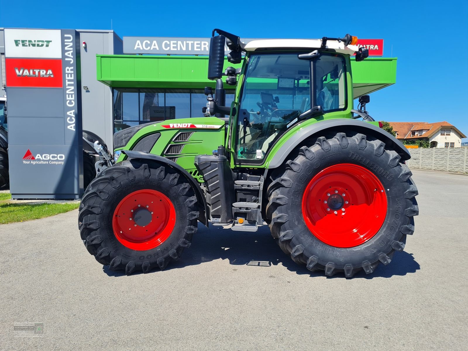Traktor des Typs Fendt 516 Vario Profi+ FendtONE, Neumaschine in Gerasdorf (Bild 2)