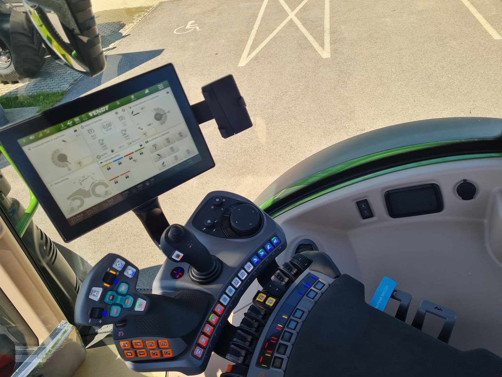 Traktor des Typs Fendt 516 Vario Profi+ FendtONE, Neumaschine in Gerasdorf (Bild 12)