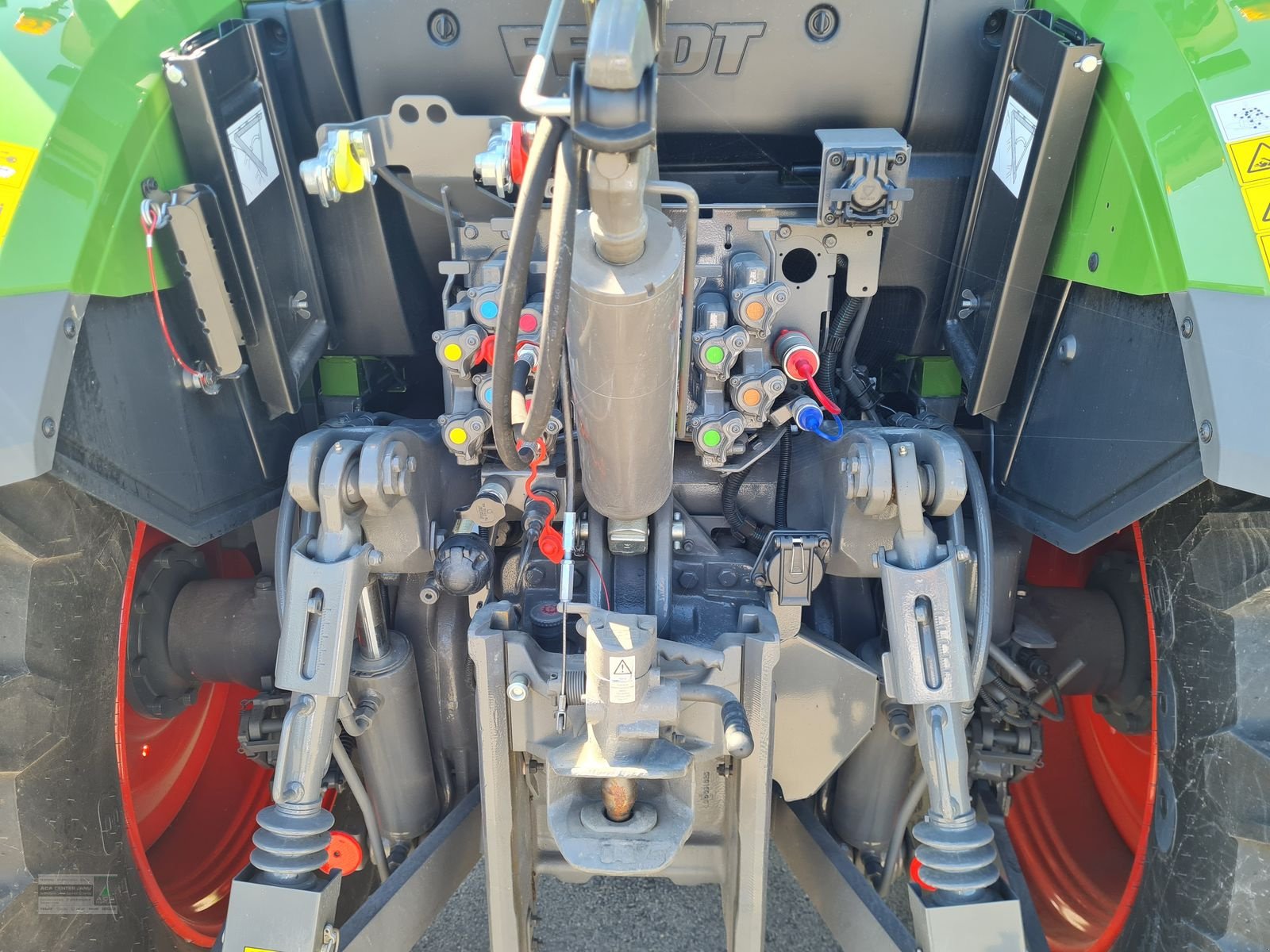 Traktor des Typs Fendt 516 Vario Profi+ FendtONE, Neumaschine in Gerasdorf (Bild 19)