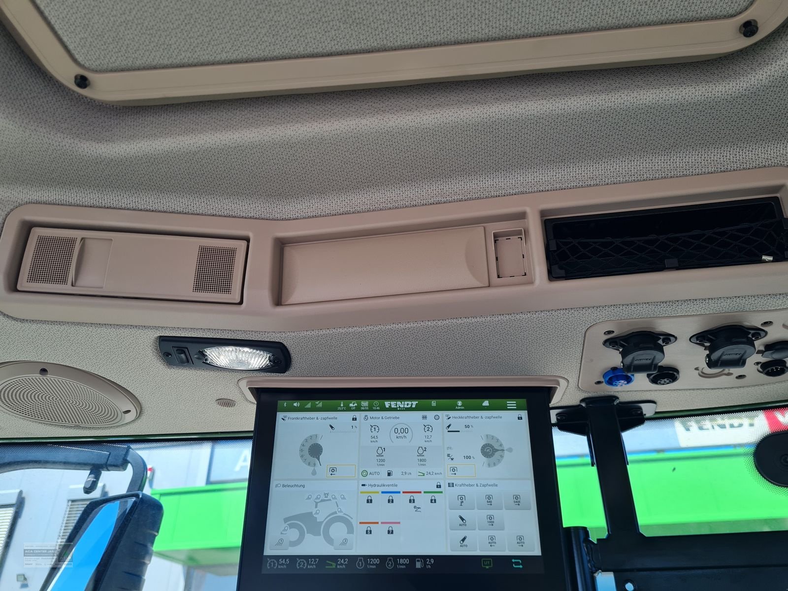 Traktor des Typs Fendt 516 Vario Profi+ FendtONE, Neumaschine in Gerasdorf (Bild 13)