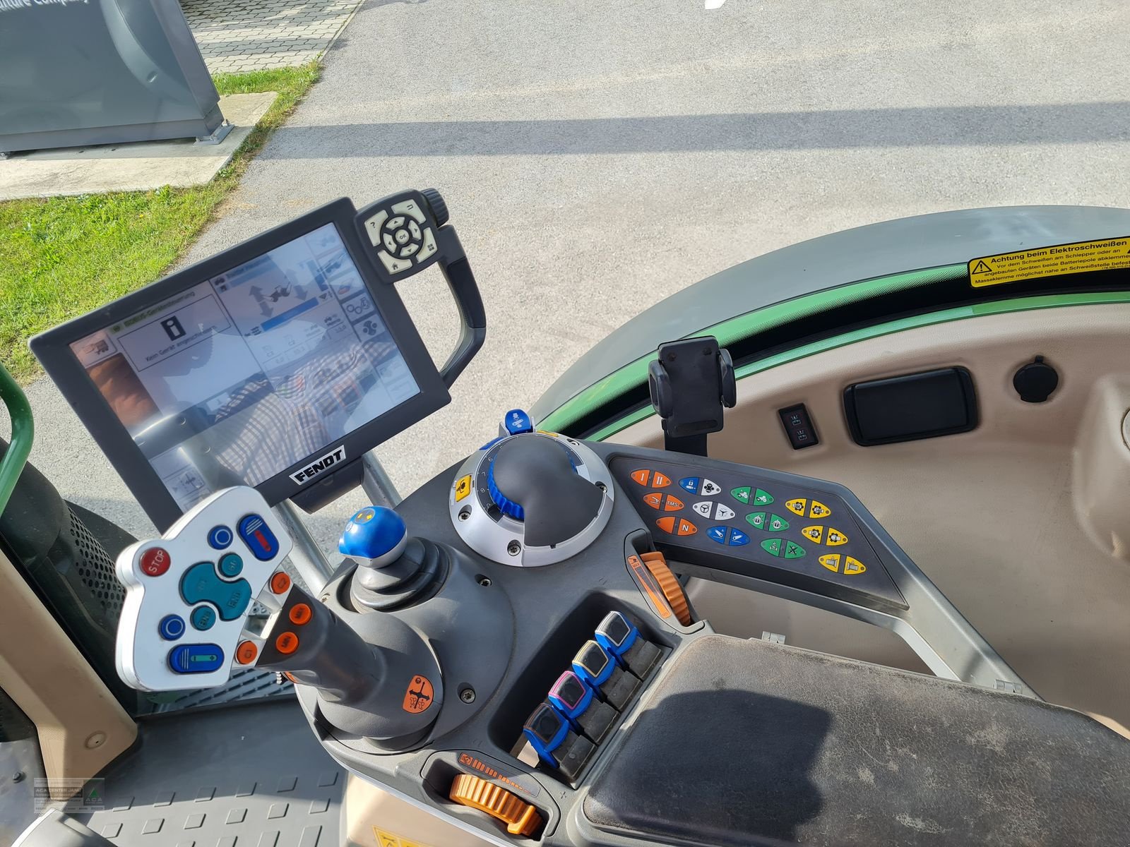 Traktor of the type Fendt 516 Vario ProfiPlus, Gebrauchtmaschine in Gerasdorf (Picture 16)