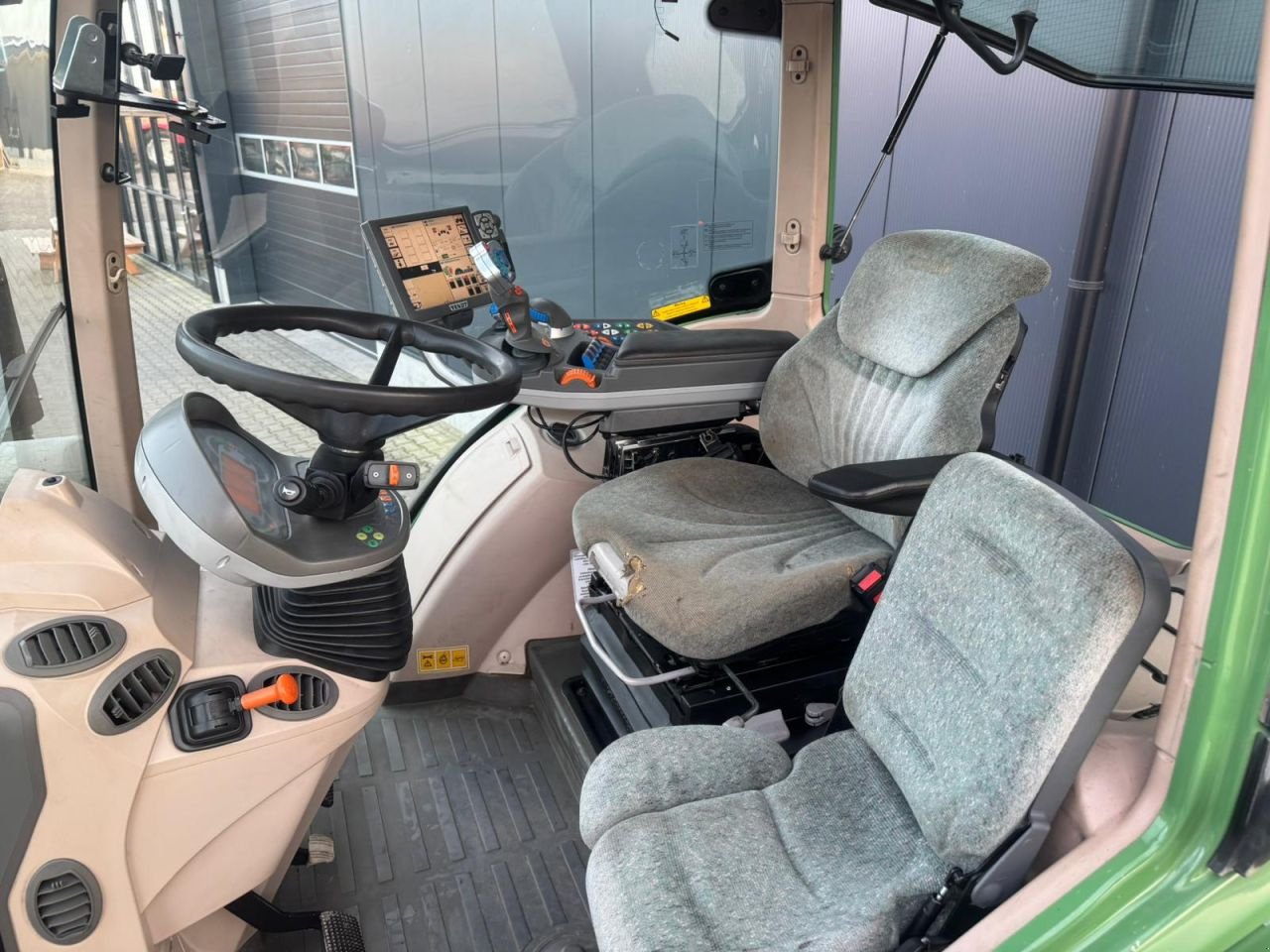 Traktor des Typs Fendt 516 Vario Profiplus, Gebrauchtmaschine in Daarle (Bild 9)