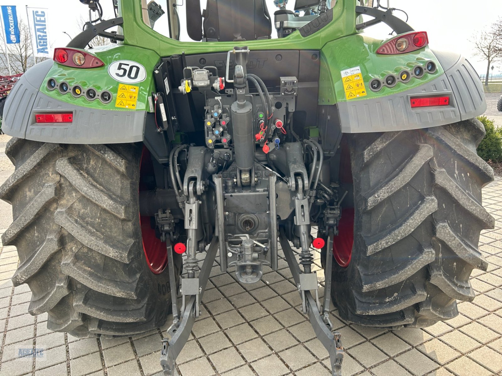 Traktor от тип Fendt 516 Vario ProfiPlus, Gebrauchtmaschine в Salching bei Straubing (Снимка 8)