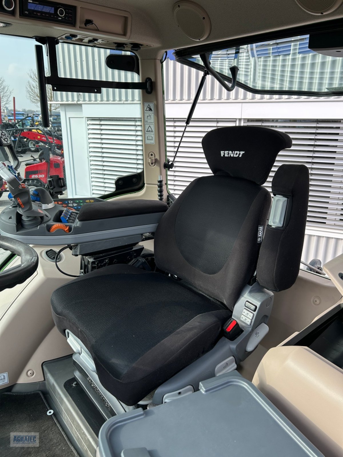 Traktor от тип Fendt 516 Vario ProfiPlus, Gebrauchtmaschine в Salching bei Straubing (Снимка 13)