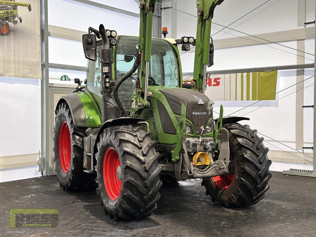Traktor des Typs Fendt 516 Vario S4 Power, Gebrauchtmaschine in Homberg (Ohm) - Maulbach (Bild 2)