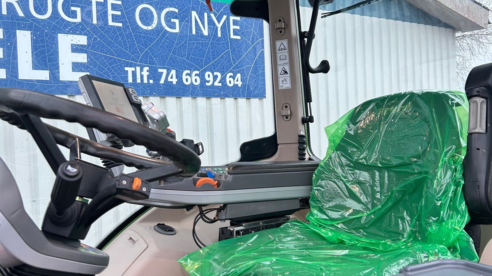 Traktor of the type Fendt 516 Vario S4 Profi Plus Med Fendt Frontlæsser 4X80, Gebrauchtmaschine in Rødekro (Picture 12)