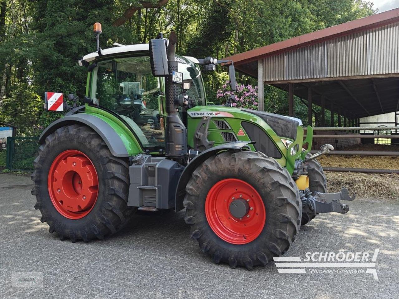 Traktor des Typs Fendt 516 VARIO S4 PROFI, Gebrauchtmaschine in Wildeshausen (Bild 3)