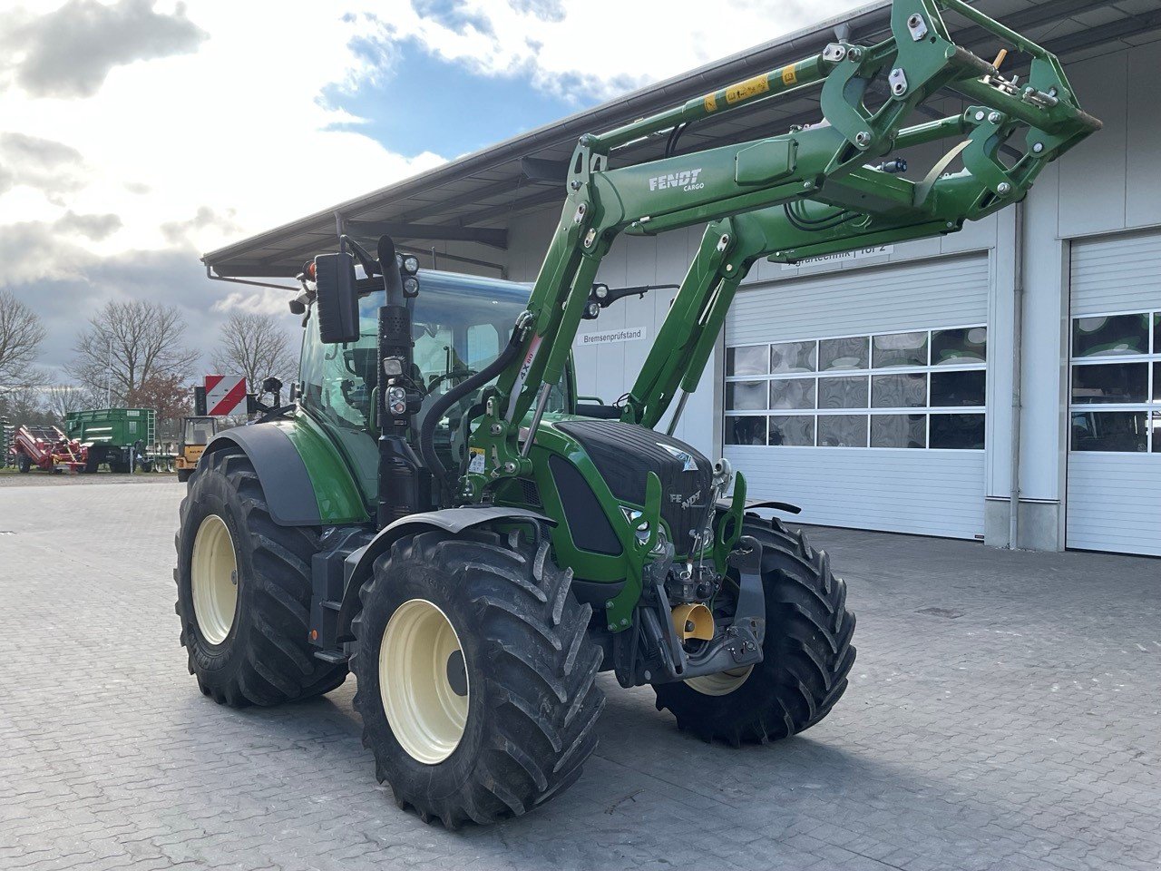 Traktor van het type Fendt 516 Vario S4 ProfiPlus, Gebrauchtmaschine in Gnutz (Foto 2)
