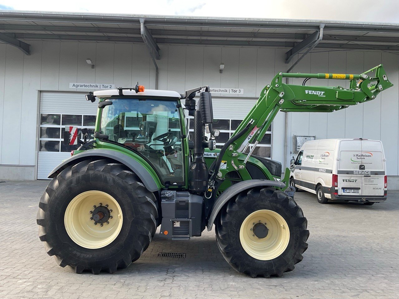 Traktor van het type Fendt 516 Vario S4 ProfiPlus, Gebrauchtmaschine in Gnutz (Foto 3)