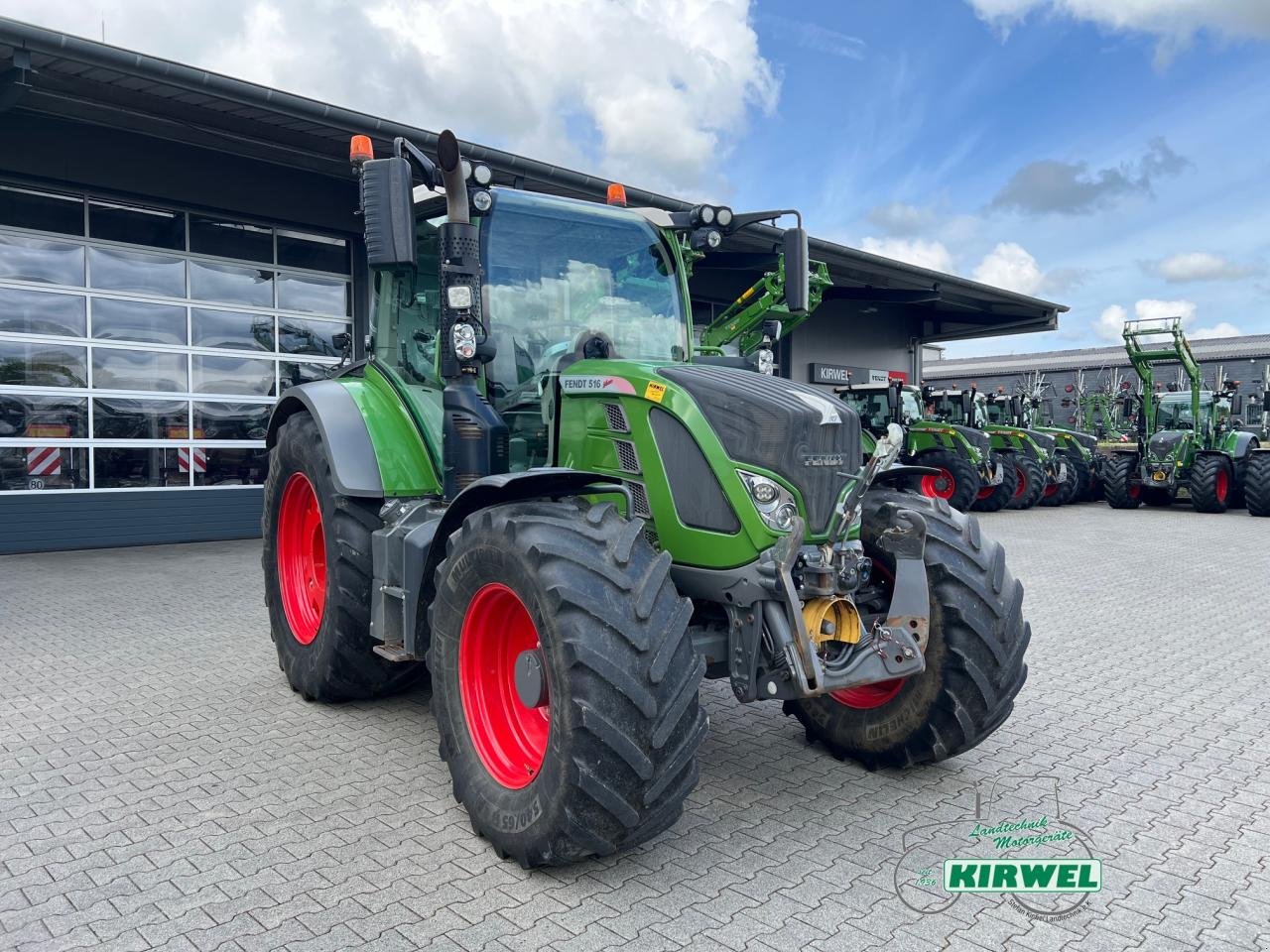 Traktor типа Fendt 516 Vario S4, Gebrauchtmaschine в Blankenheim (Фотография 1)