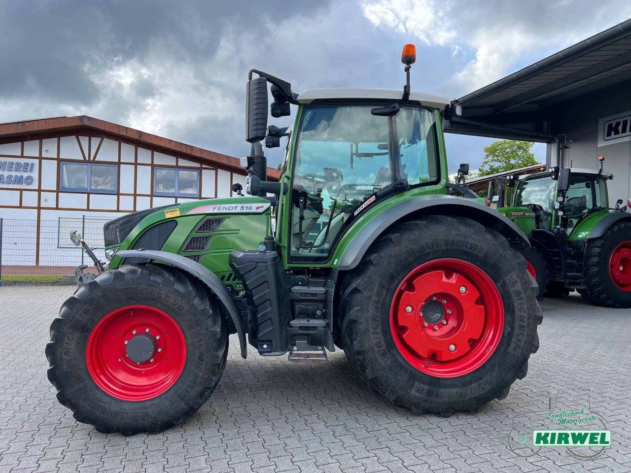 Traktor типа Fendt 516 Vario S4, Gebrauchtmaschine в Blankenheim (Фотография 3)
