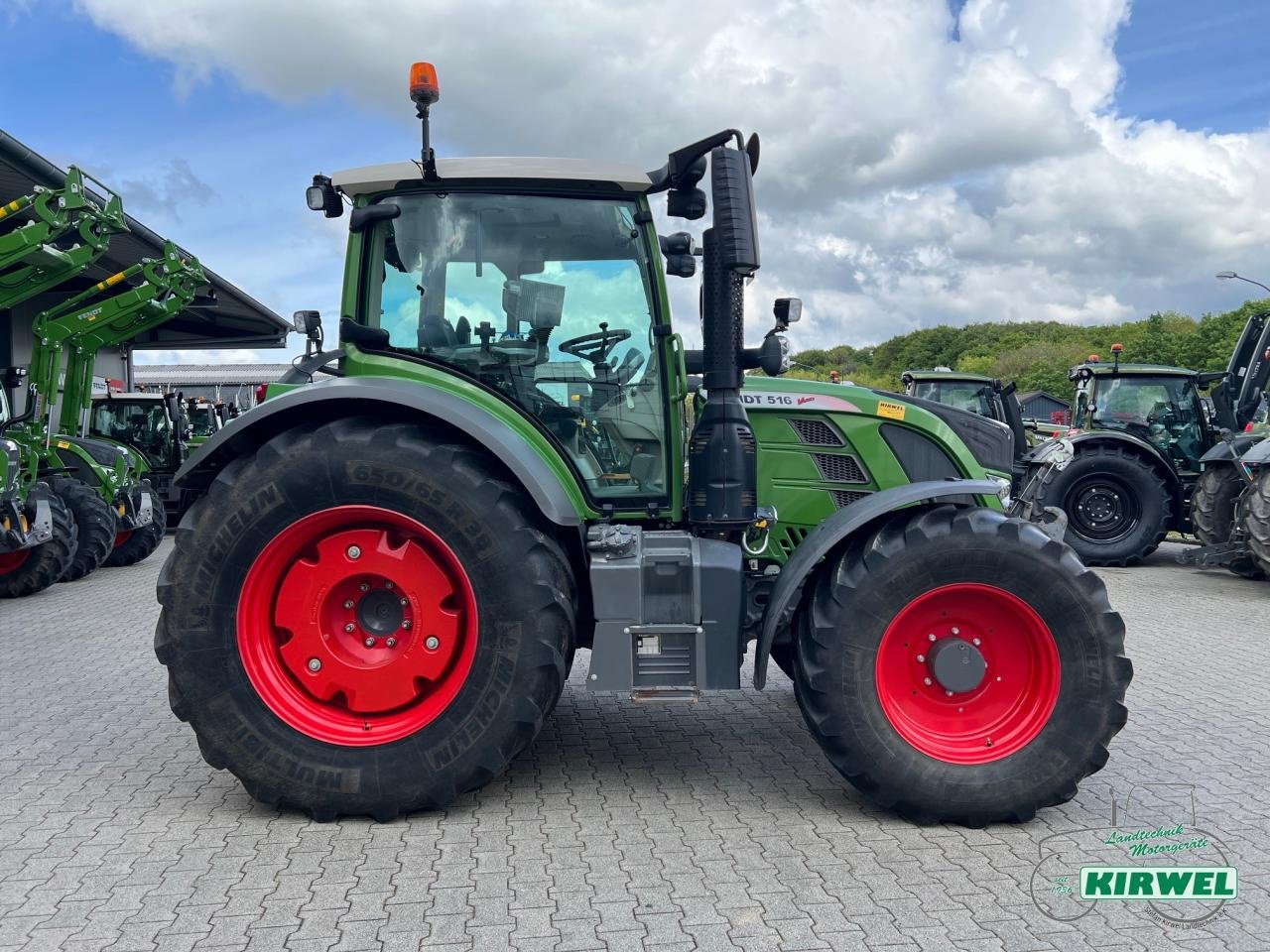 Traktor типа Fendt 516 Vario S4, Gebrauchtmaschine в Blankenheim (Фотография 4)