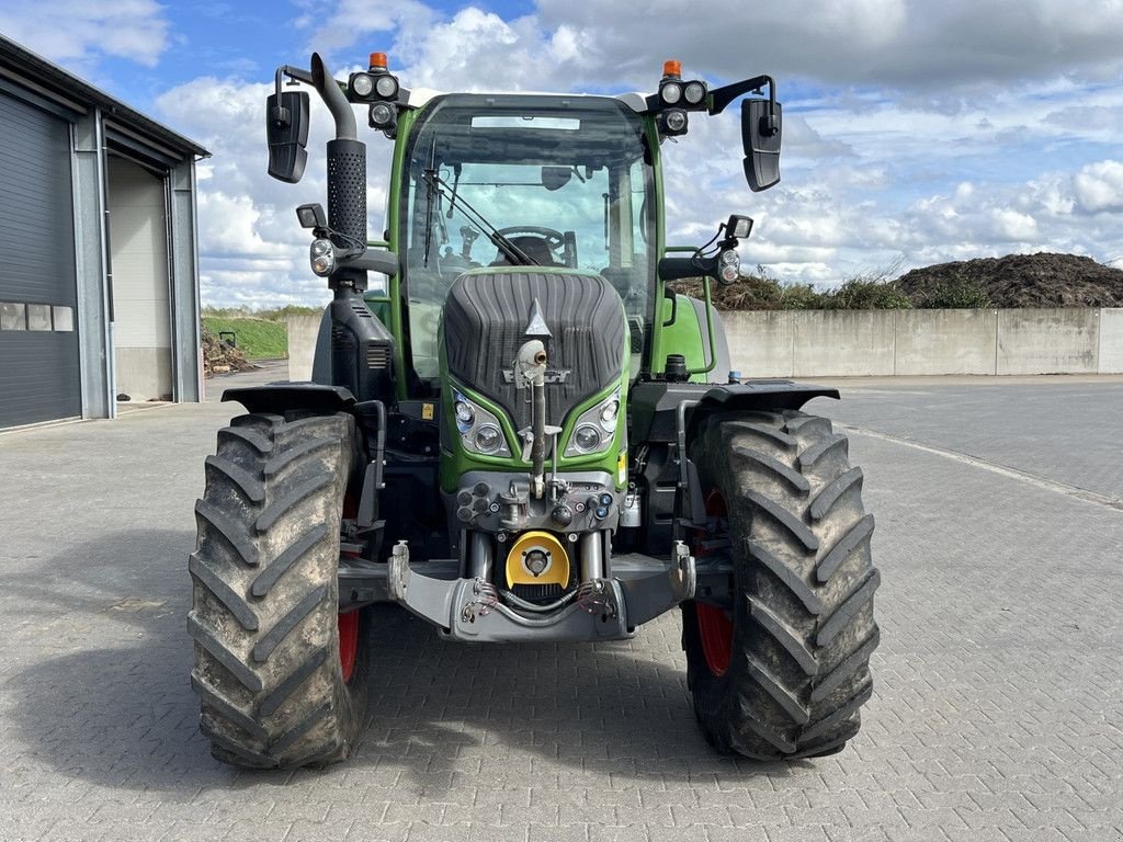 Traktor des Typs Fendt 516 Vario, Gebrauchtmaschine in Hapert (Bild 3)