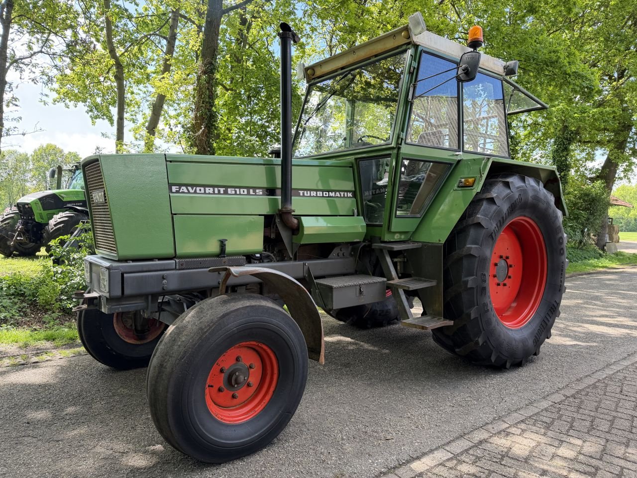 Traktor za tip Fendt 610 LS, Gebrauchtmaschine u Rossum (Slika 1)