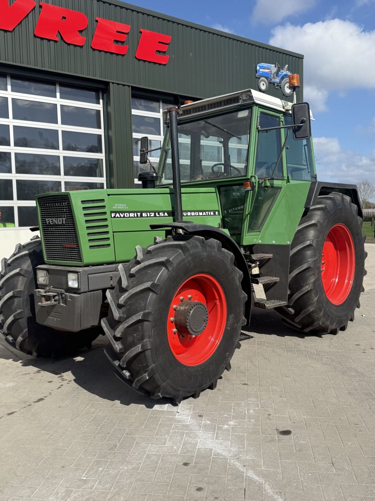 Traktor типа Fendt 612e, Gebrauchtmaschine в Wadenoijen (Фотография 1)