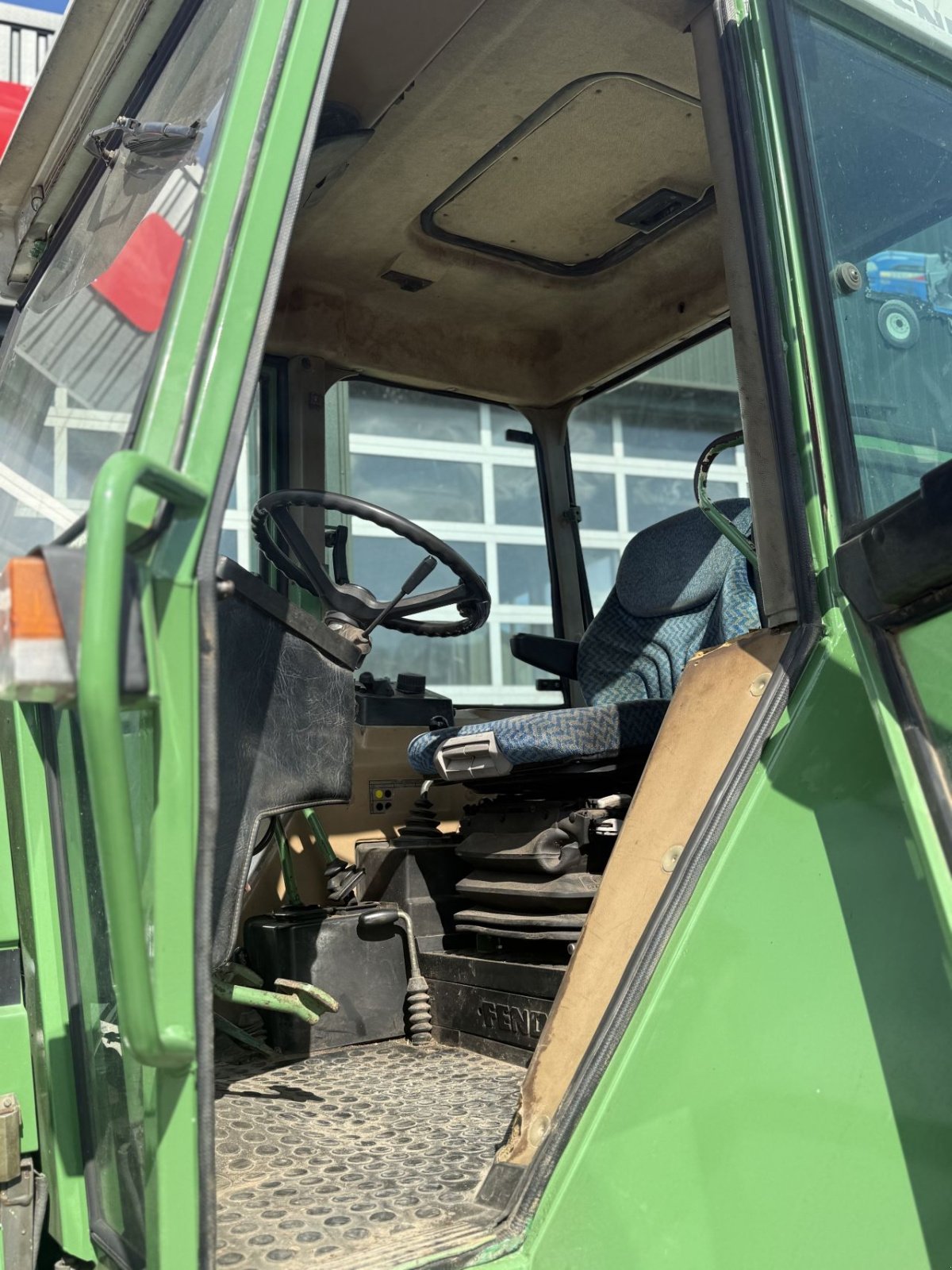 Traktor типа Fendt 612e, Gebrauchtmaschine в Wadenoijen (Фотография 4)