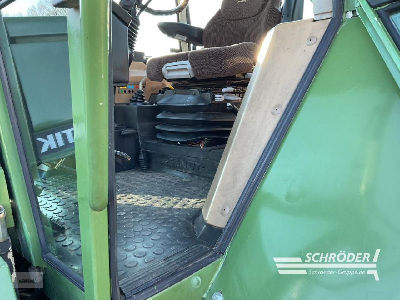 Traktor des Typs Fendt 614 LSA, Gebrauchtmaschine in Holdorf (Bild 17)