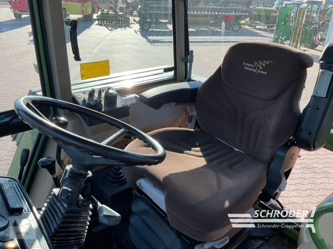 Traktor des Typs Fendt 614 LSA, Gebrauchtmaschine in Holdorf (Bild 19)