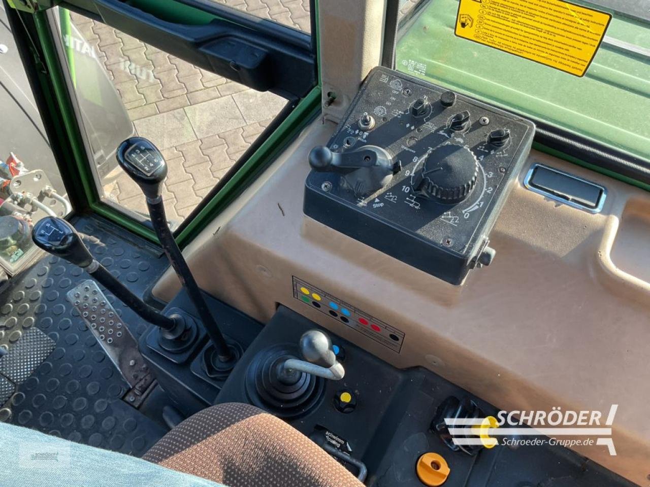 Traktor des Typs Fendt 614 LSA, Gebrauchtmaschine in Holdorf (Bild 22)