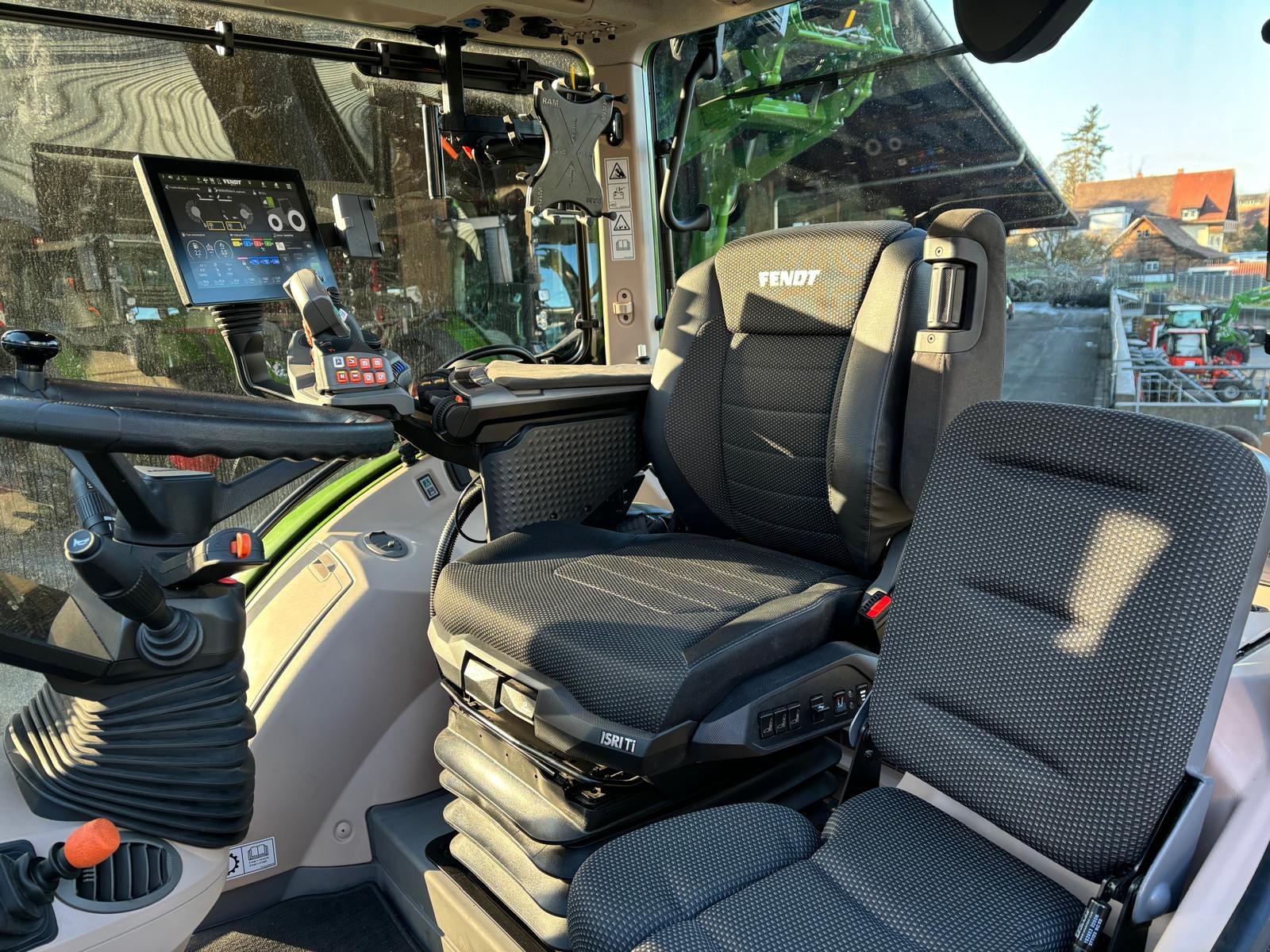 Traktor типа Fendt 616 Vario PowerPlus, Gebrauchtmaschine в Donaueschingen (Фотография 6)