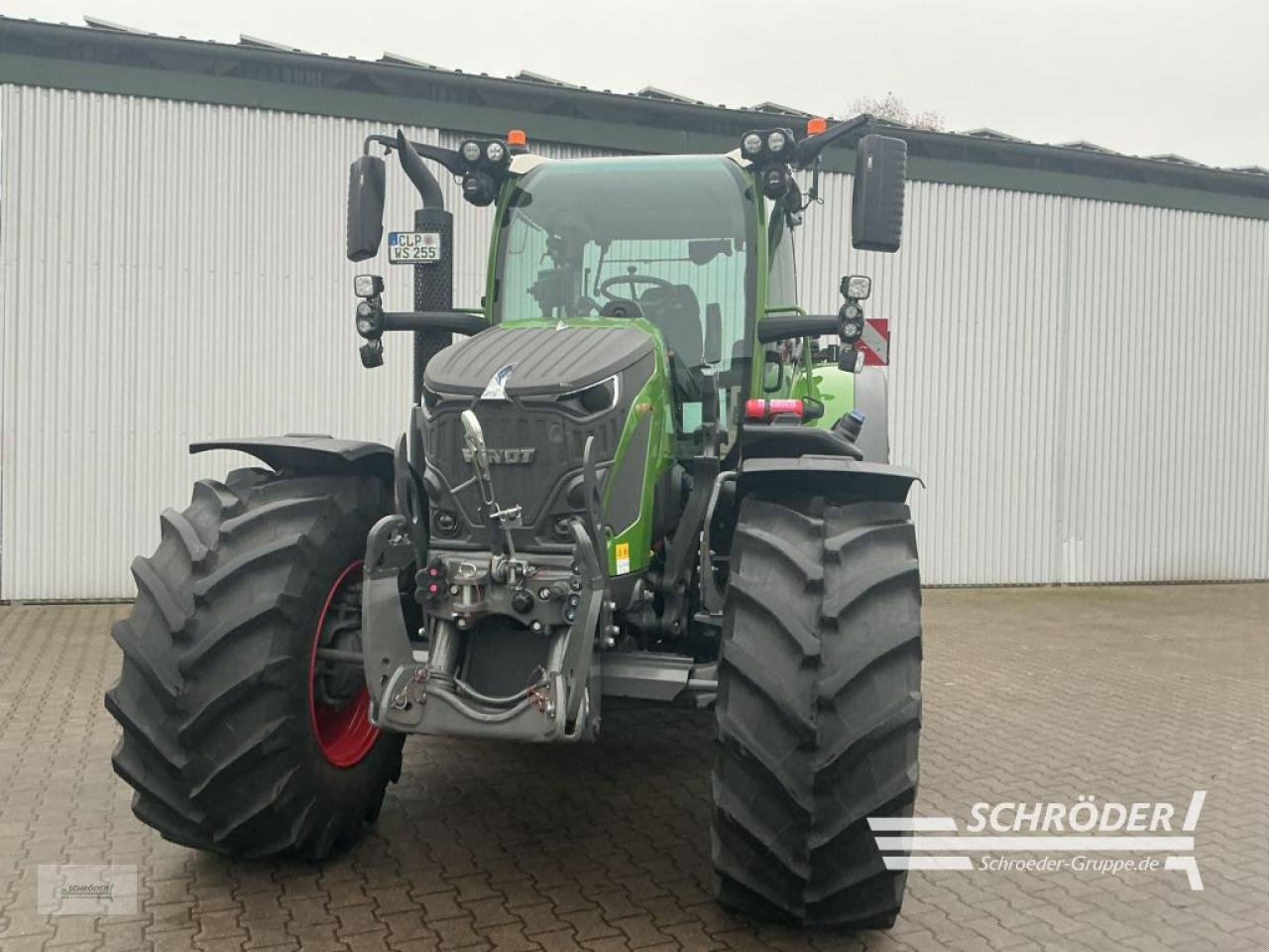 Traktor of the type Fendt 620 VARIO POWER PLUS, Neumaschine in Lastrup (Picture 2)