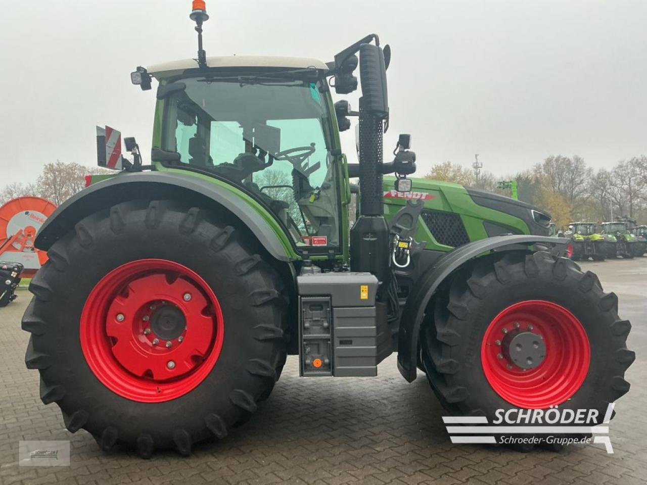Traktor of the type Fendt 620 VARIO POWER PLUS, Neumaschine in Lastrup (Picture 4)