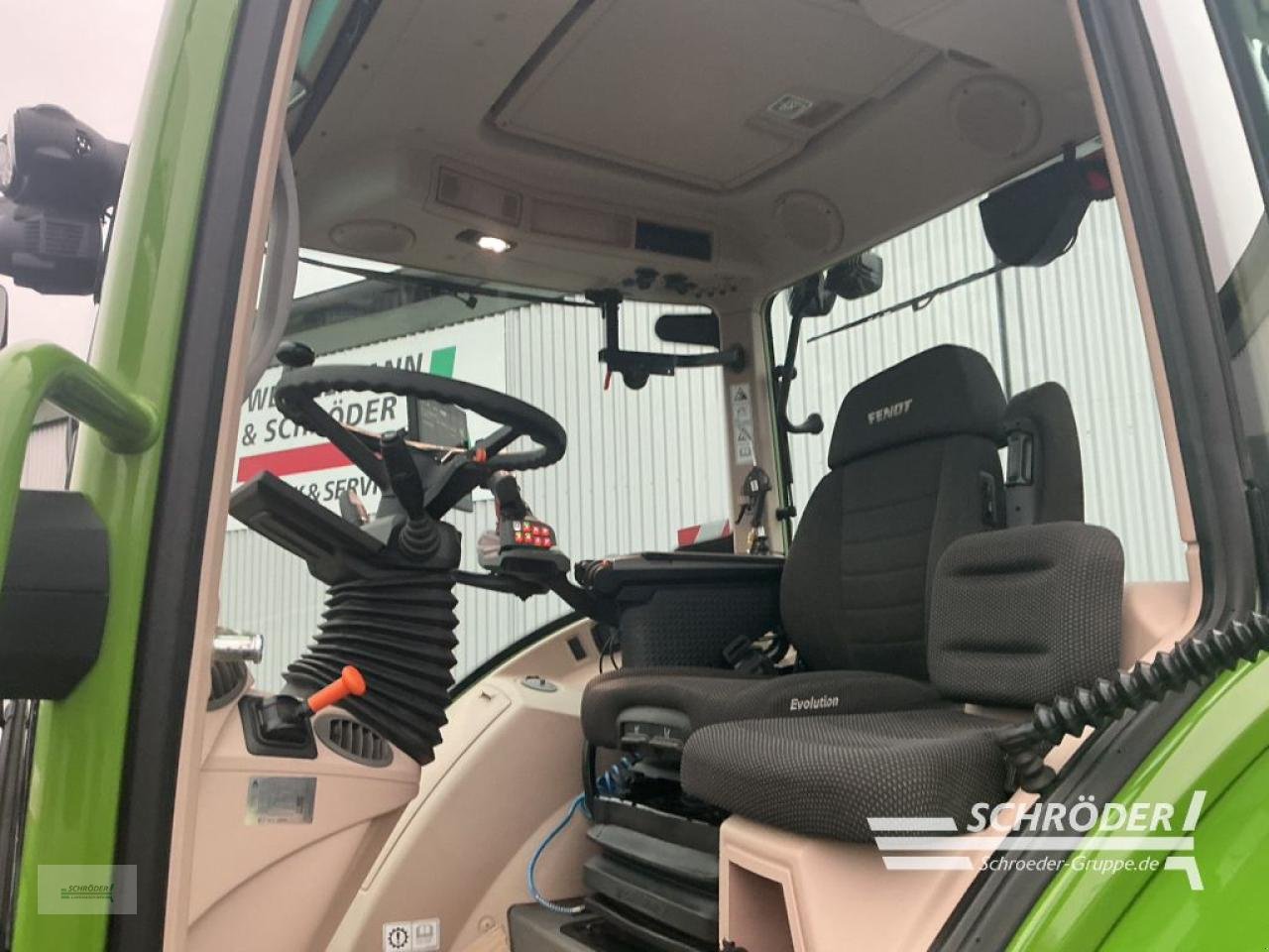 Traktor of the type Fendt 620 VARIO POWER PLUS, Neumaschine in Lastrup (Picture 16)