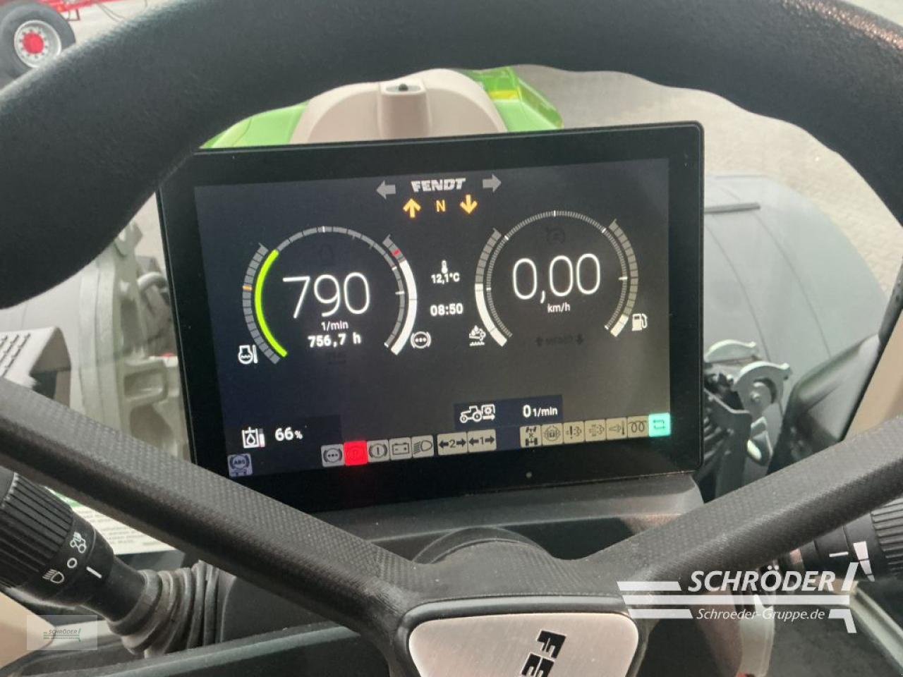 Traktor of the type Fendt 620 VARIO POWER PLUS, Neumaschine in Lastrup (Picture 17)