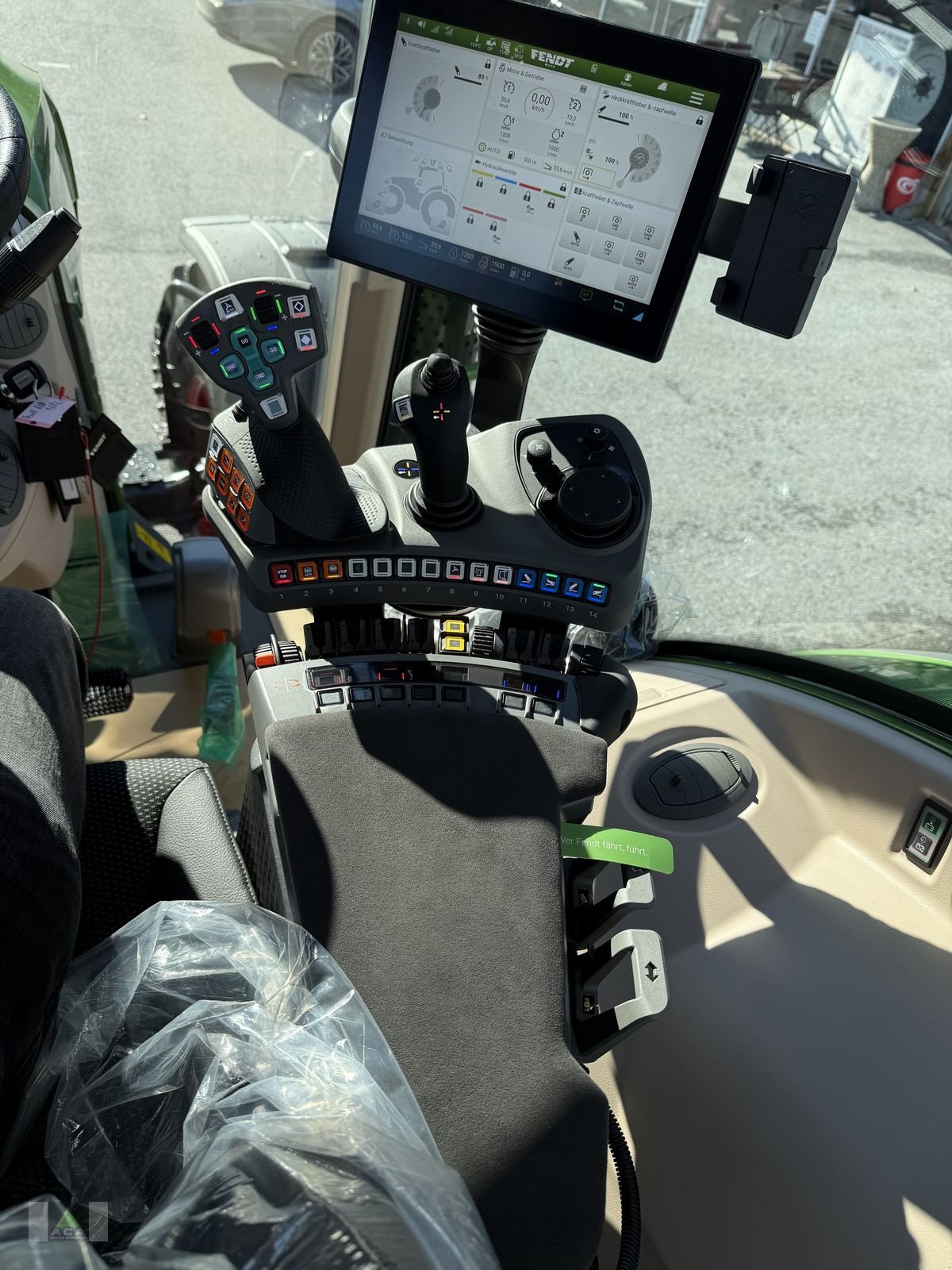 Traktor van het type Fendt 620 Vario Profi+, Neumaschine in Markt Hartmannsdorf (Foto 11)