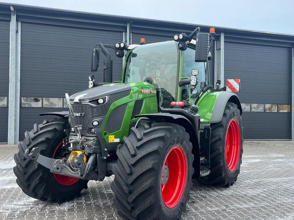 Traktor of the type Fendt 620 Vario Profi Plus S2, Gebrauchtmaschine in Hapert (Picture 2)