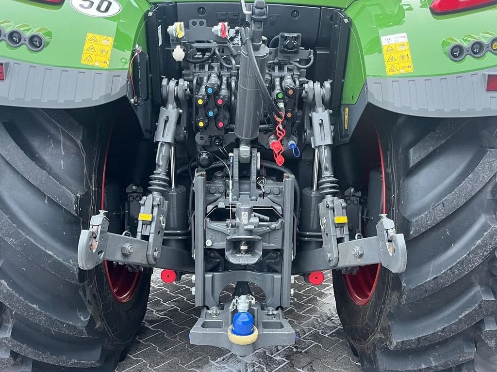 Traktor of the type Fendt 620 Vario Profi Plus S2, Gebrauchtmaschine in Hapert (Picture 10)
