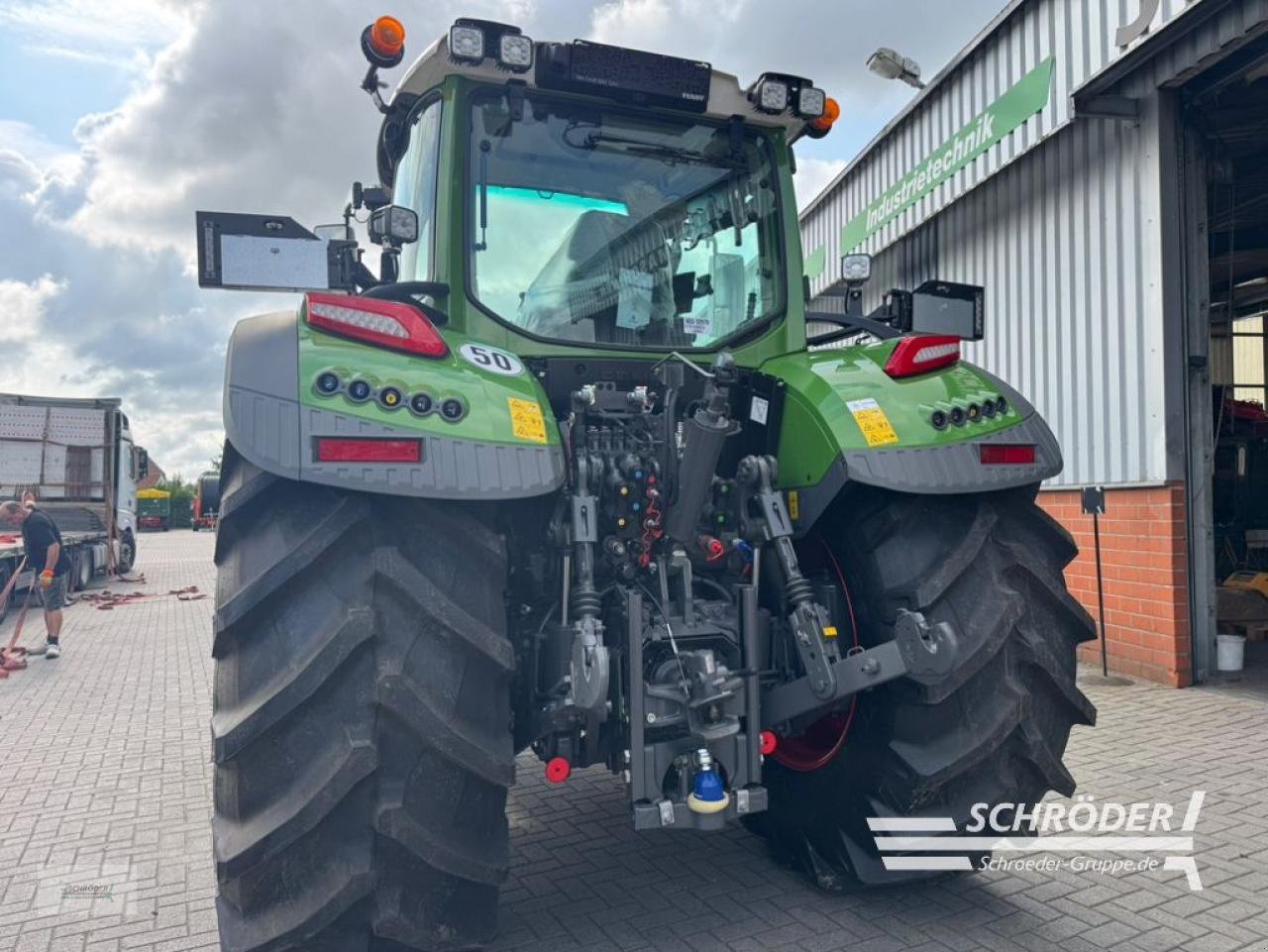 Traktor des Typs Fendt 620 VARIO PROFI PLUS, Neumaschine in Langförden (Bild 5)