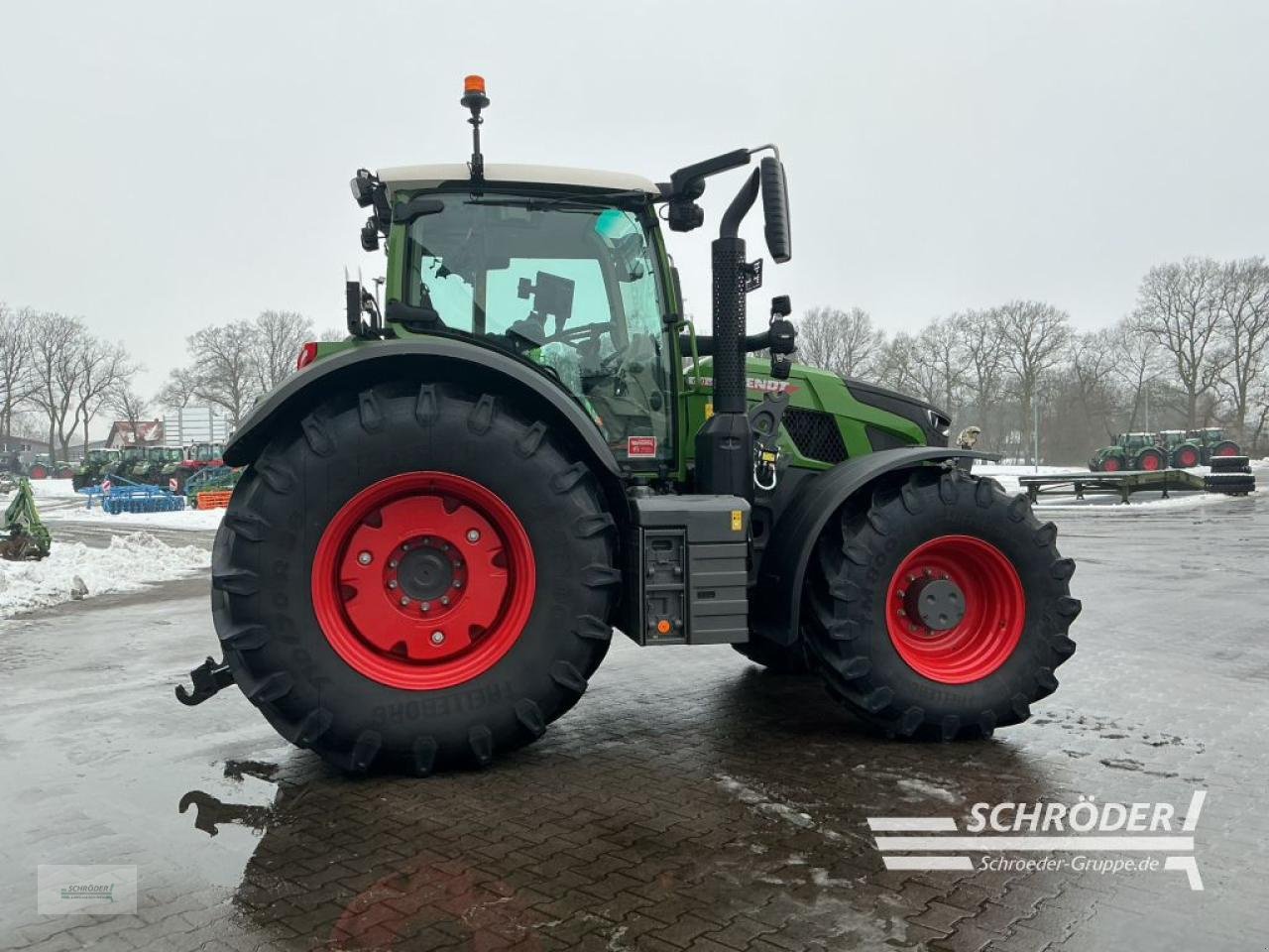 Traktor of the type Fendt 620 VARIO PROFI PLUS, Neumaschine in Lastrup (Picture 8)