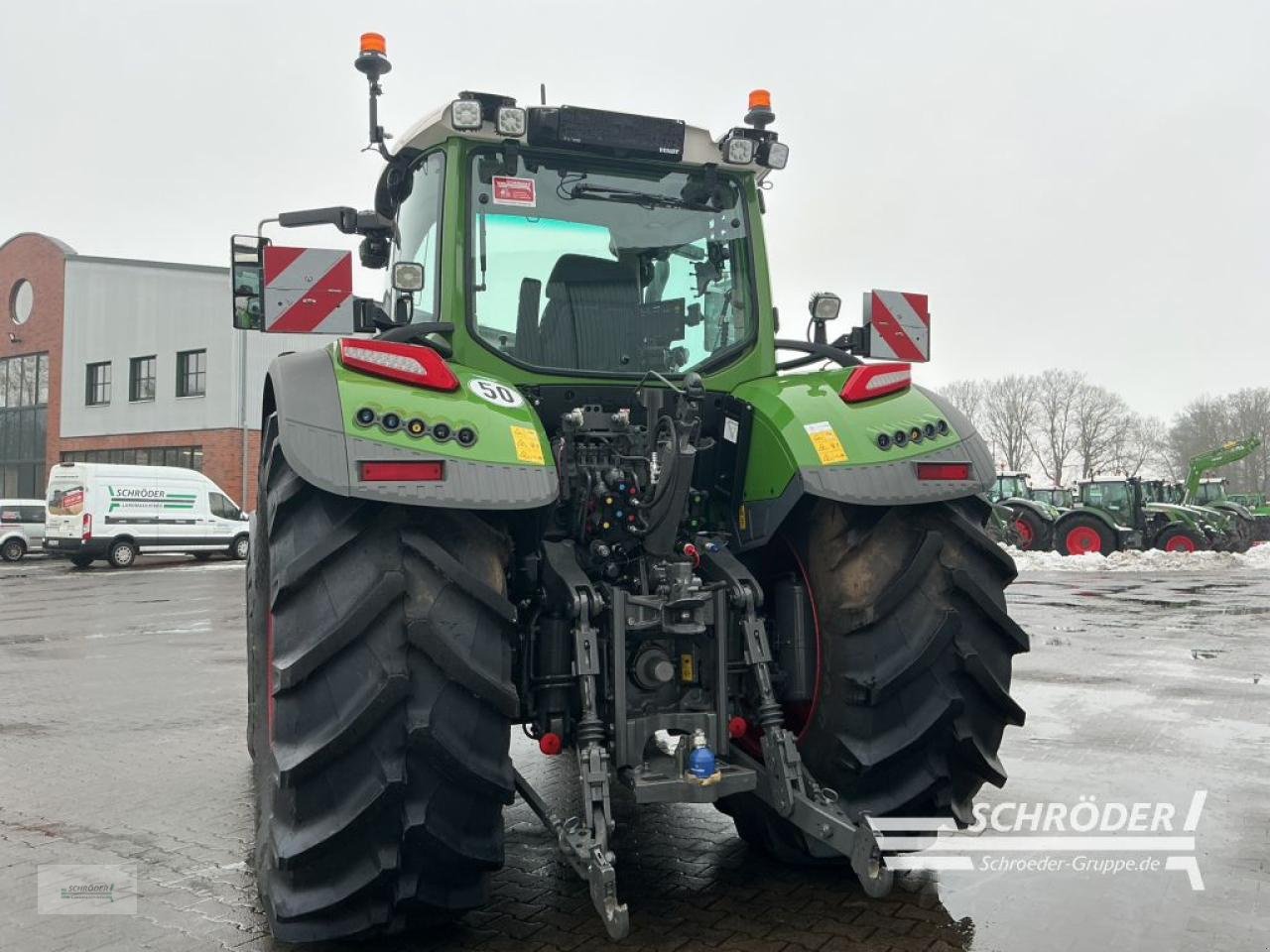 Traktor of the type Fendt 620 VARIO PROFI PLUS, Neumaschine in Lastrup (Picture 10)