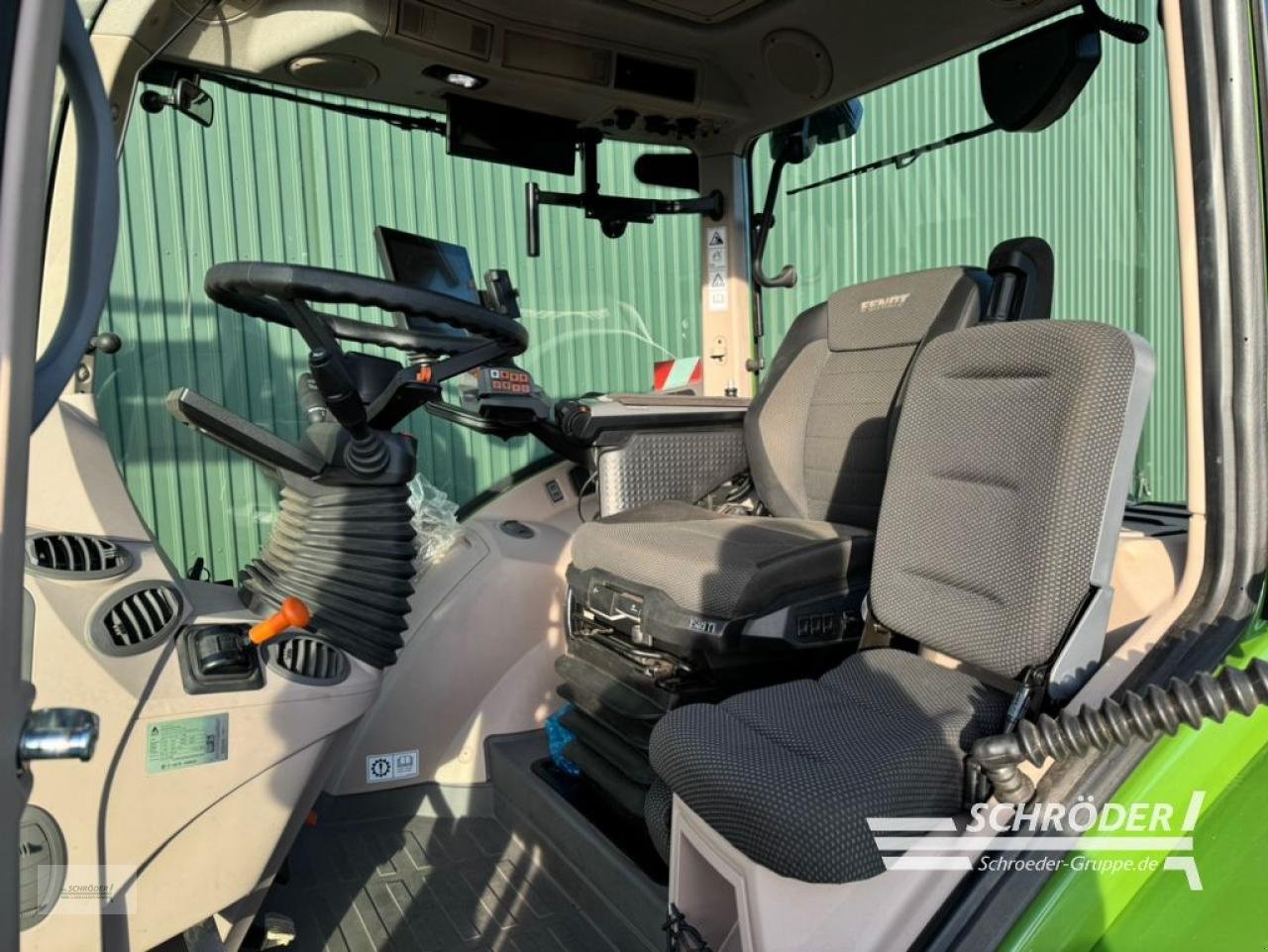 Traktor of the type Fendt 620 VARIO PROFI PLUS, Neumaschine in Twistringen (Picture 17)