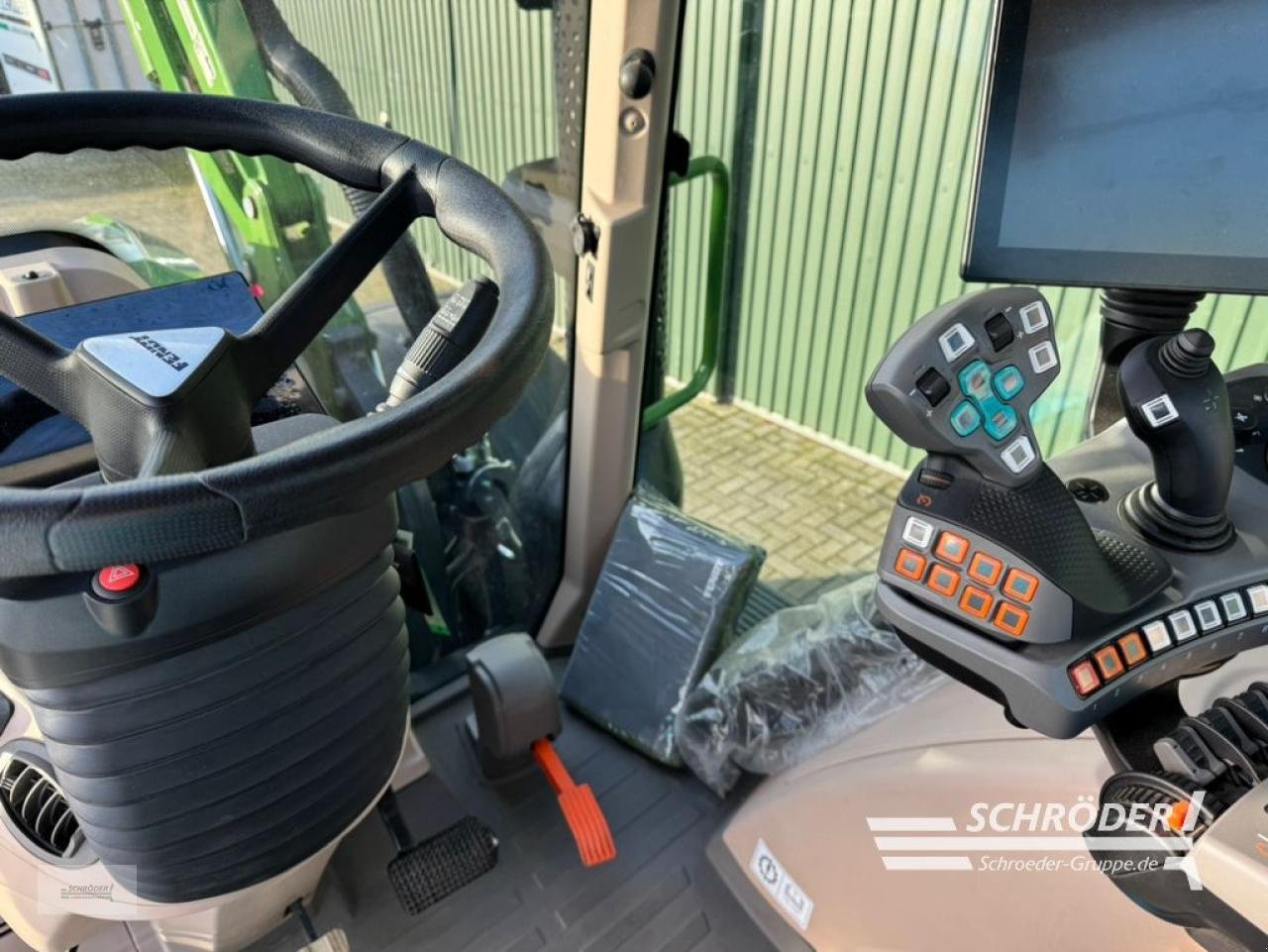 Traktor of the type Fendt 620 VARIO PROFI PLUS, Neumaschine in Twistringen (Picture 21)