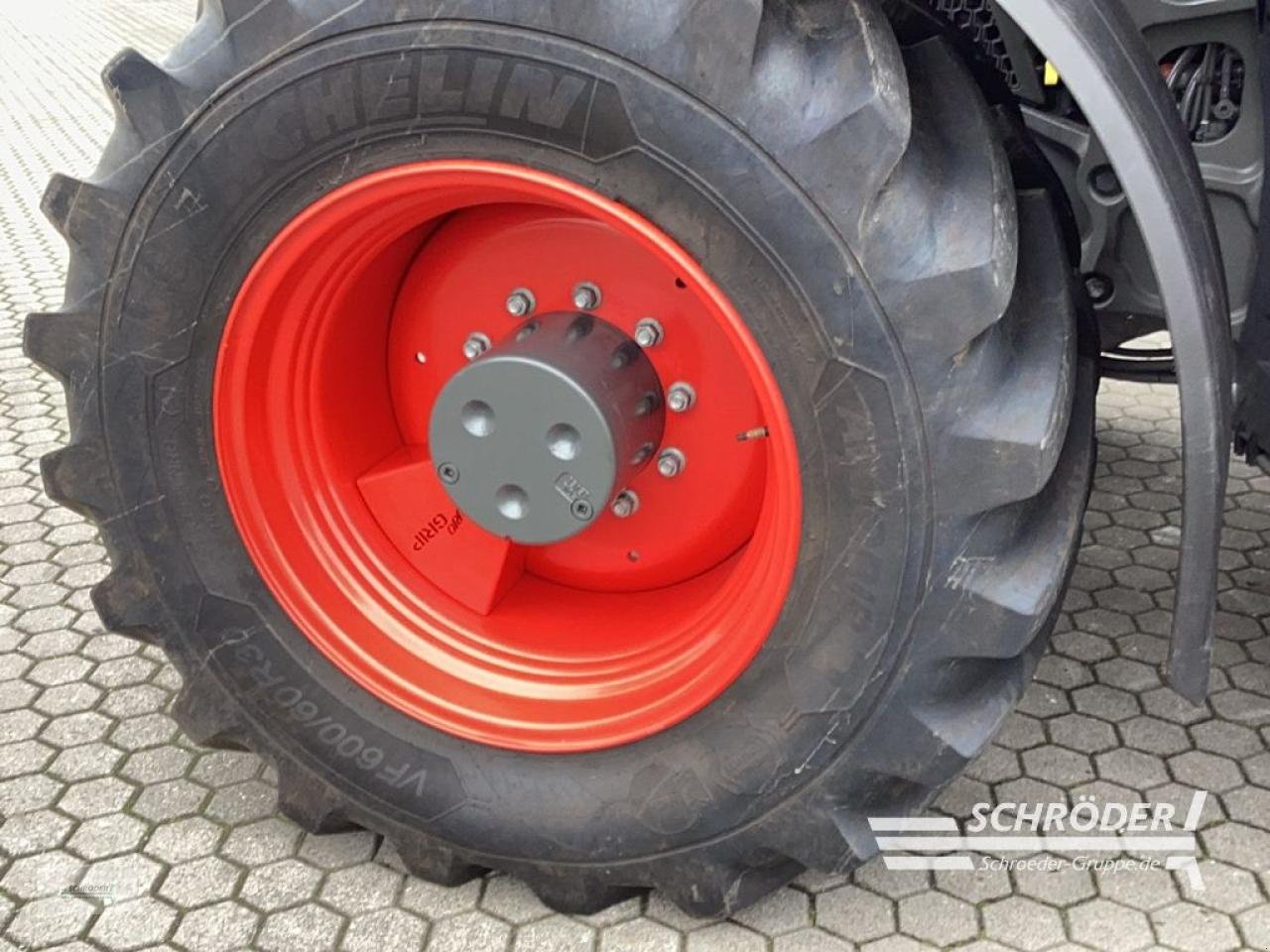 Traktor от тип Fendt 620 VARIO PROFI PLUS, Neumaschine в Norden (Снимка 7)