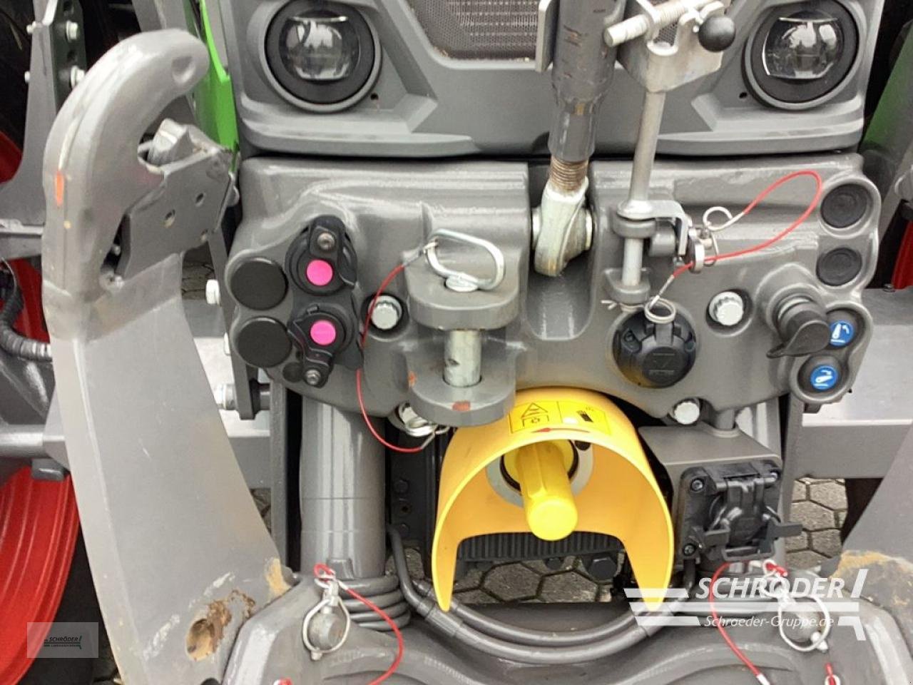 Traktor от тип Fendt 620 VARIO PROFI PLUS, Neumaschine в Norden (Снимка 14)