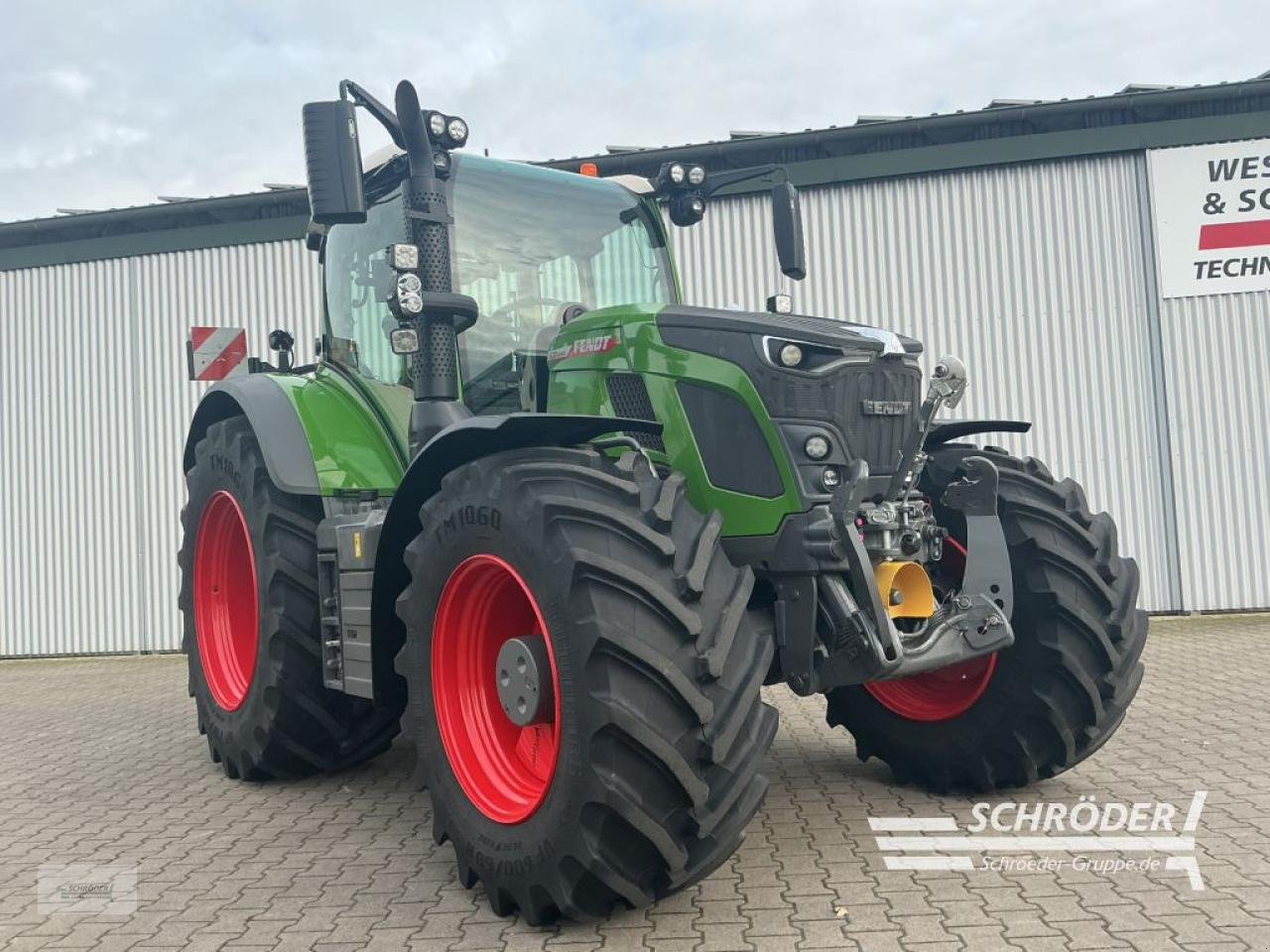 Traktor van het type Fendt 620 VARIO PROFI PLUS, Neumaschine in Lastrup (Foto 1)