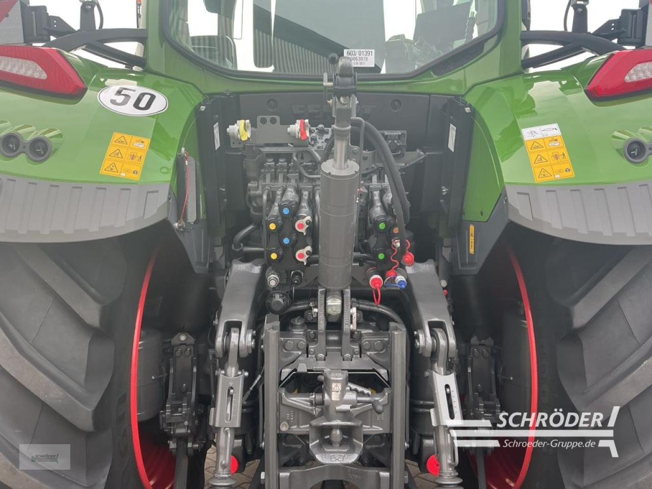 Traktor van het type Fendt 620 VARIO PROFI PLUS, Neumaschine in Lastrup (Foto 18)